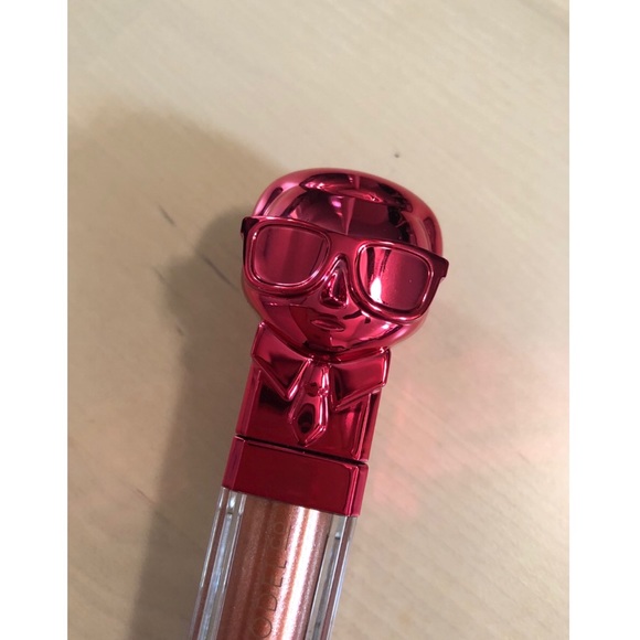 🔴SOLD🔴Karl Lagerfeld lipgloss - Picture 6 of 7